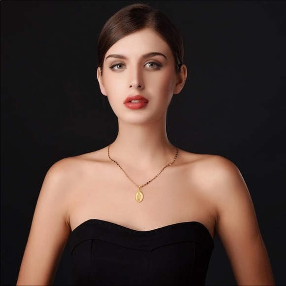 New 18K gold virgin mary necklace - Picture 4 of 4